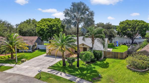 Orangewood Estates, 4201 SW 78th Dr, Davie, Florida 33328, image 1