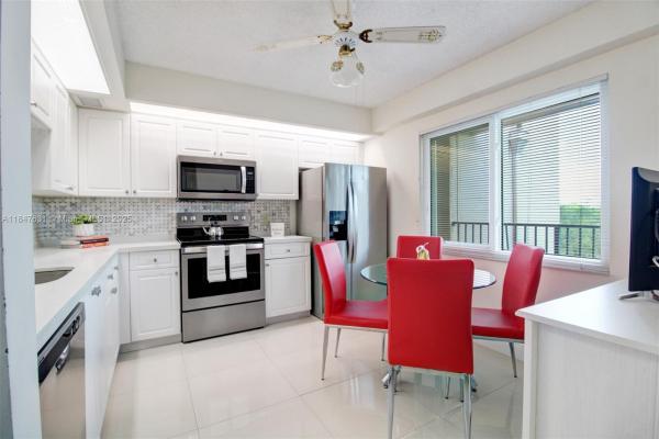 Cambridge At Century Village, 1110 SW 125th Ave #408M, Pembroke Pines, Florida 33027, image 2
