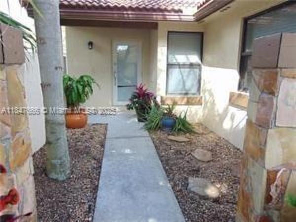 Patio Homes 1 At Country Isles, 2158 Baton Rouge, Weston, Florida 33326, image 1