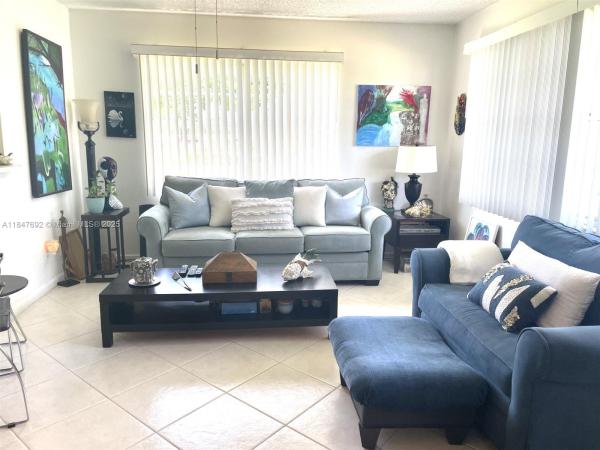 293 Newport T #293, Deerfield Beach, Florida 33442, image 1
