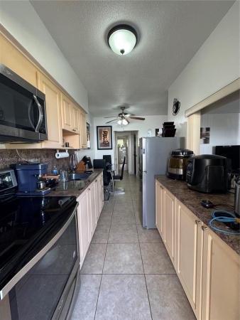71 NW 76 St 5, Miami, Florida 33150, image 1