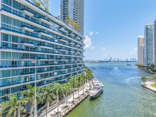 Epic Hotel & Residences, 200 Biscayne Boulevard Way #302, Miami, Florida 33131, image 1