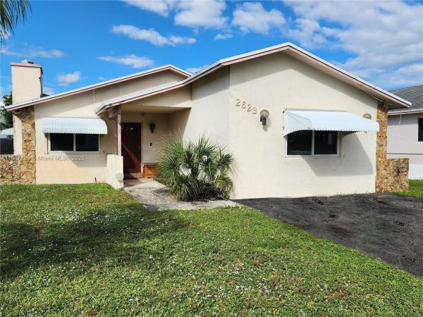 Waterview Isles, 2623 Harding St, Hollywood, Florida 33020, image 1