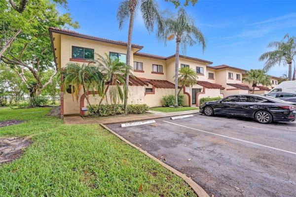 Sunblest Townhomes, 4629 NW 90th Ave, Sunrise, Florida 33351, image 1