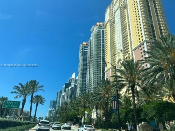 Plaza Of The Americas, 16909 N Bay Rd 320, Sunny Isles Beach, Florida 33160, image 1