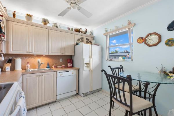 Holiday Springs, 3120 Holiday Springs Blvd #301, Margate, Florida 33063, image 2