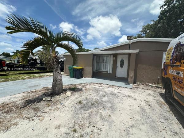 Playland Isles, 4041 SW 50th St, Dania Beach, Florida 33314, image 1