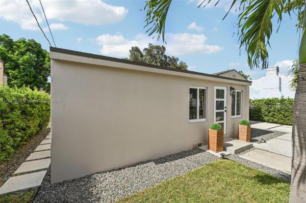 Orchard Villa, 1361 NW 55th St, Miami, Florida 33142, image 2