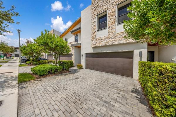 Summit At Park Central, 7868 NW 104th Ct, Doral, Florida 33178, image 1
