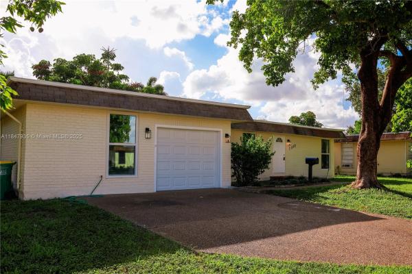 Heathgate, 7805 NW 67th Ave #7805, Tamarac, Florida 33321, image 1