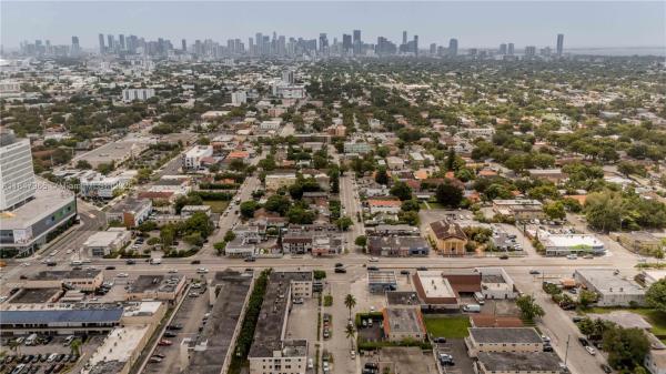 Marilyn's, 2921 SW 10 St 23, Miami, Florida 33135, image 1