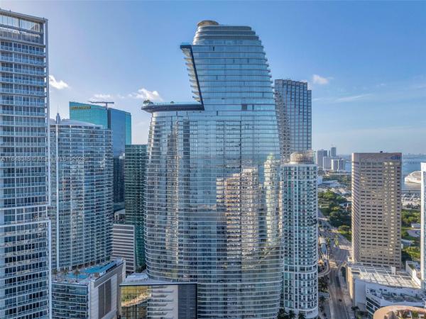 200 S Biscayne Blvd, Miami, Florida 33131, image 1