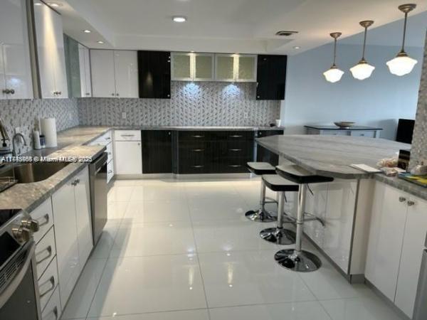 1800 NE 114th St #1602, Unincorporated Dade County, Florida 33181, image 1