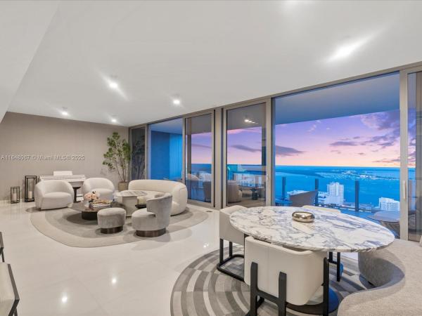 300 Biscayne Blvd Way #4502, Miami, Florida 33131, image 2