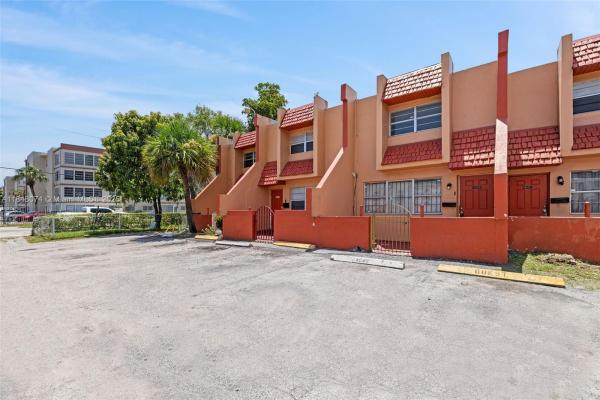 Lauderhill Gardens Townhouses, 4045 NW 19th St #4045, Lauderhill, Florida 33313, image 1
