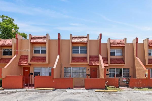Lauderhill Gardens Townhouses, 4045 NW 19th St, Lauderhill, Florida 33313, image 3