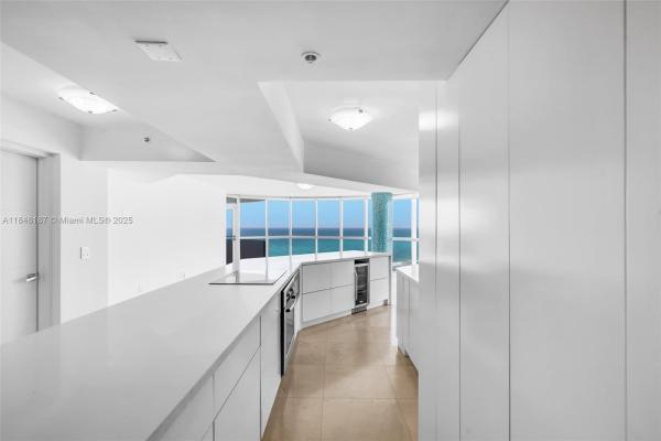 La Gorce Palace, 6301 Collins Ave 1903, Miami Beach, Florida 33141, image 1