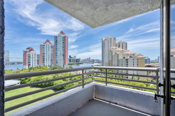 Parc Central Aventura South, 3300 NE 191st St 1213, Aventura, Florida 33180, image 1