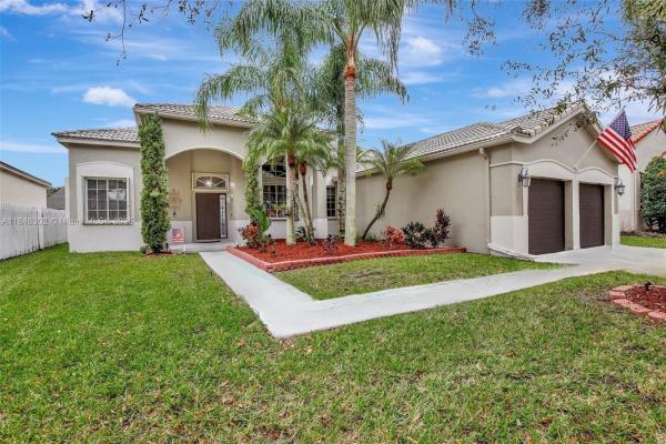 Heritage Lake, 856 Heritage Dr, Weston, Florida 33326, image 1