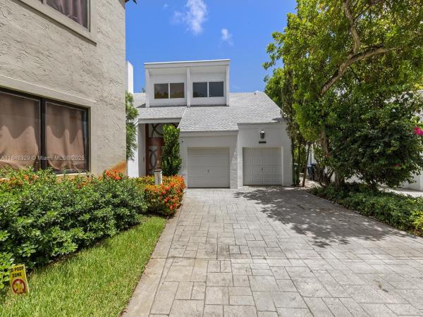 20251 W Oak Haven Cir, Miami, Florida 33179, image 1