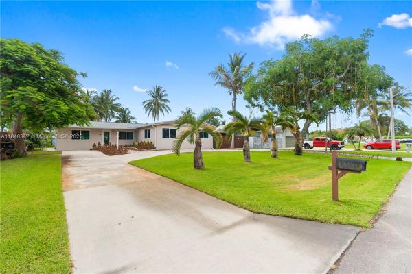 Davis Isles, 4580 SW 34th Ter, Dania Beach, Florida 33312, image 2