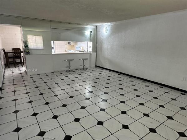 Hialeah Club Villas, 2190 W 60th St #21101, Hialeah, Florida 33016, image 1