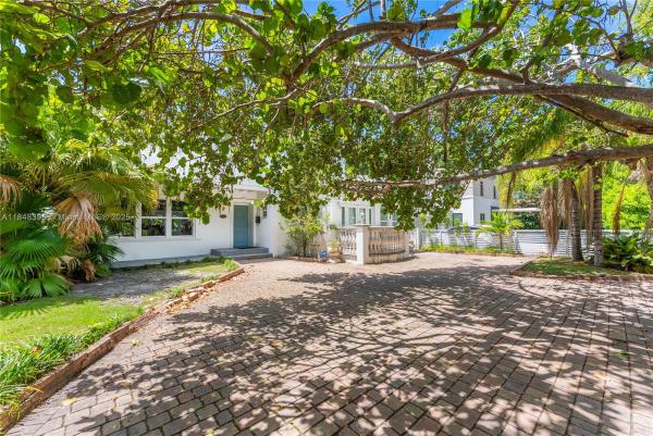 La Gorce Golf, 5130 Alton Rd, Miami Beach, Florida 33140, image 1