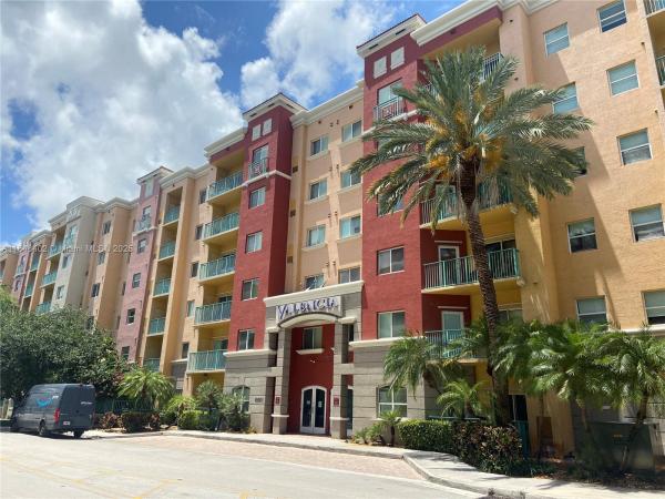 Valencia, 6001 SW 70th St #328, South Miami, Florida 33143, image 1