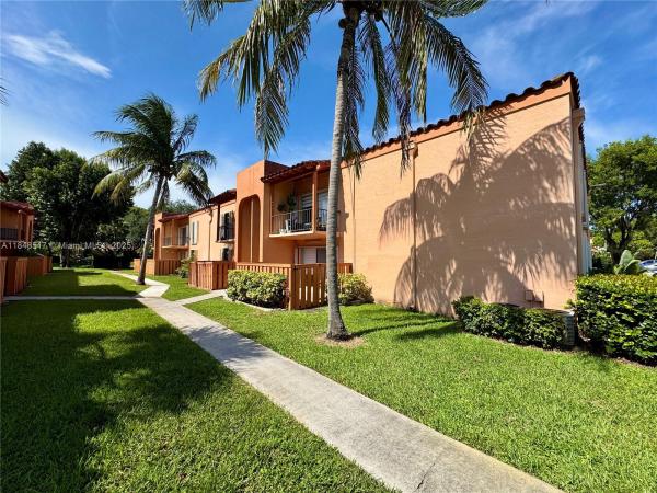 Cypress Village, 7160 Fairway Dr #J16, Miami Lakes, Florida 33014, image 1