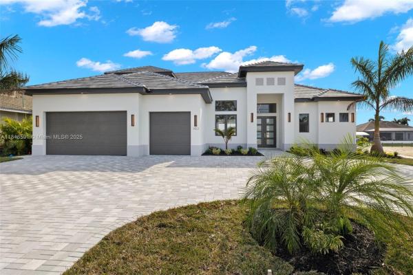 1422 Mohawk Pkwy, Cape Coral, Florida 33914, image 1