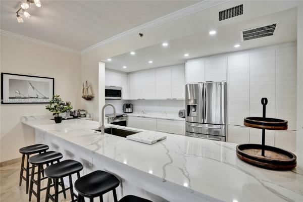 Mediterranean Village, 3700 Island Blvd #C206, Aventura, Florida 33160, image 3
