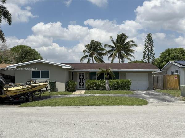 Boulevard Heights, 1130 NW 83rd Way, Pembroke Pines, Florida 33024, image 1