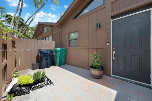 Pinetree Village, 11308 SW 114th Circle Ter, Kendall, Florida 33176, image 3