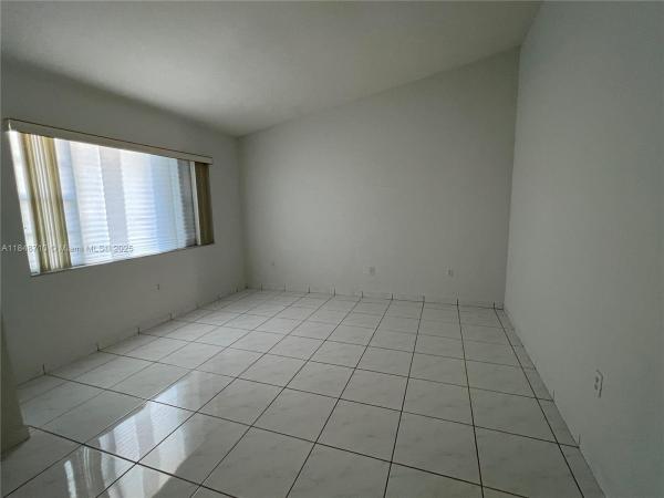 Miami, Florida 33175, image 3