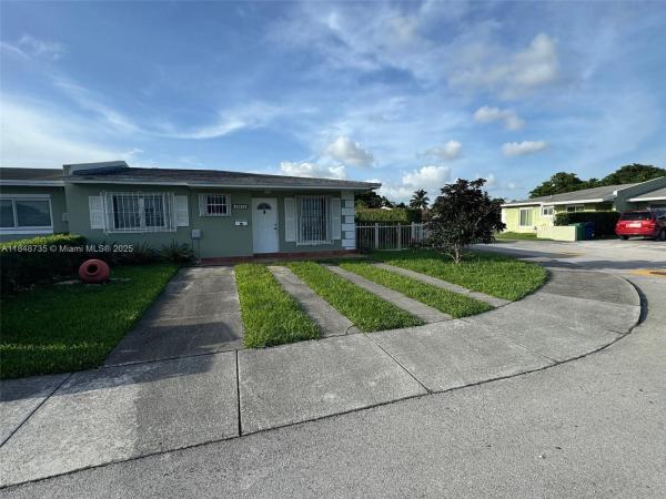 10015 SW 20th Ter #10015, Unincorporated Dade County, Florida 33165, image 1
