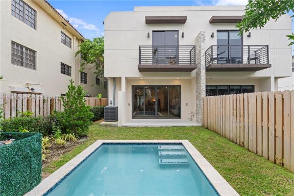 Victoria Park Village, 909 NE 16th Ave #909, Fort Lauderdale, Florida 33304, image 1