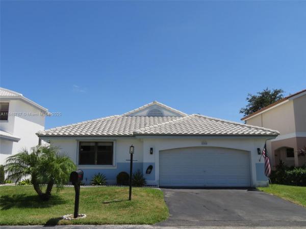 Falcon's Lea Patio Homes, 15060 Norfolk Ln, Davie, Florida 33331, image 1