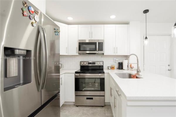 Bella Lago Vista At Clear Lake Club, 718 Executive Center Dr #112, West Palm Beach, Florida 33401, image 1