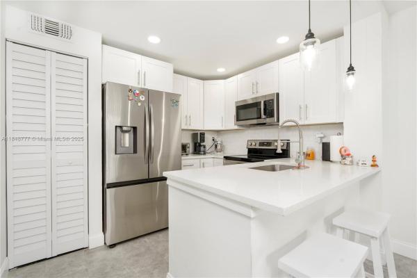 Bella Lago Vista At Clear Lake Club, 718 Executive Center Dr #112, West Palm Beach, Florida 33401, image 3