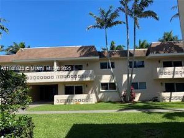 Villagio At Palmetto Bay, 14500 SW 88 Ave 209, Palmetto Bay, Florida 33176, image 1