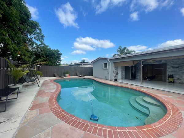 Oriole Margate, 6646 NW 1st Ct, Margate, Florida 33063, image 1