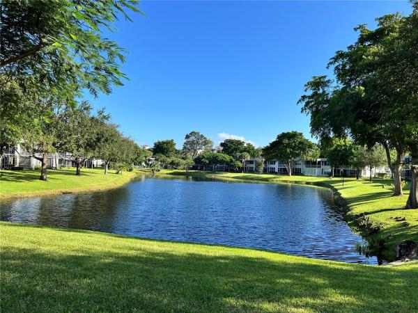 Oaks Terrace At Palm-Aire, 4280 Oaks Ter #203, Pompano Beach, Florida 33069, image 1