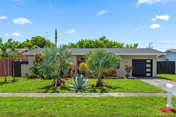 Sunrise Golf Village, 8450 NW 28th St, Sunrise, Florida 33322, image 1