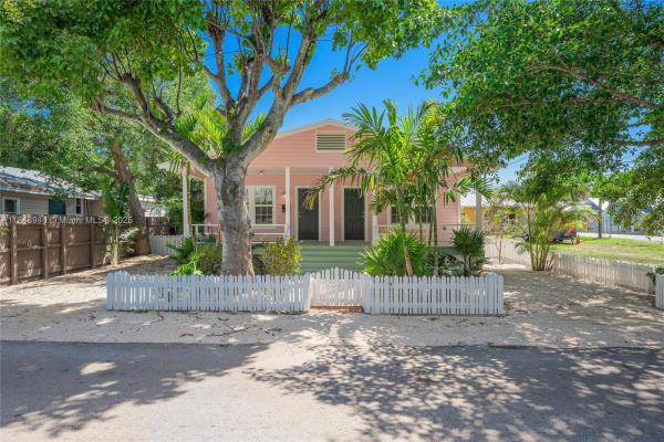 3826 Oak Ave #3826, Coconut Grove, Florida 33133, image 1