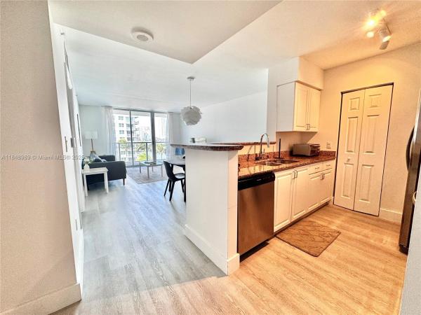 The Mark On Brickell, 1155 Brickell Bay Dr 906, Miami, Florida 33131, image 1