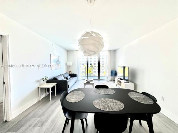 The Mark On Brickell, 1155 Brickell Bay Dr #906, Miami, Florida 33131, image 1