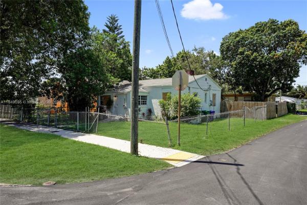 North Miami Estates, 1355 NW 44th St, Miami, Florida 33142, image 2