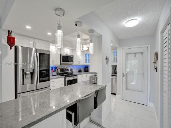 Hi-Greens Of Inverrary, 5860 NW 44th St #314, Lauderhill, Florida 33319, image 1