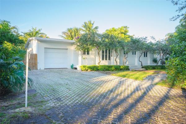 Tropical Isle Homes, 355 Redwood Ln, Key Biscayne, Florida 33149, image 3