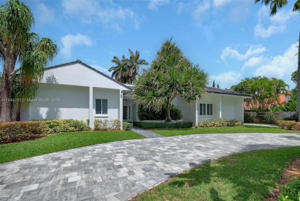 Pampa Estates, 10651 SW 76th Ave, Pinecrest, Florida 33156, image 3